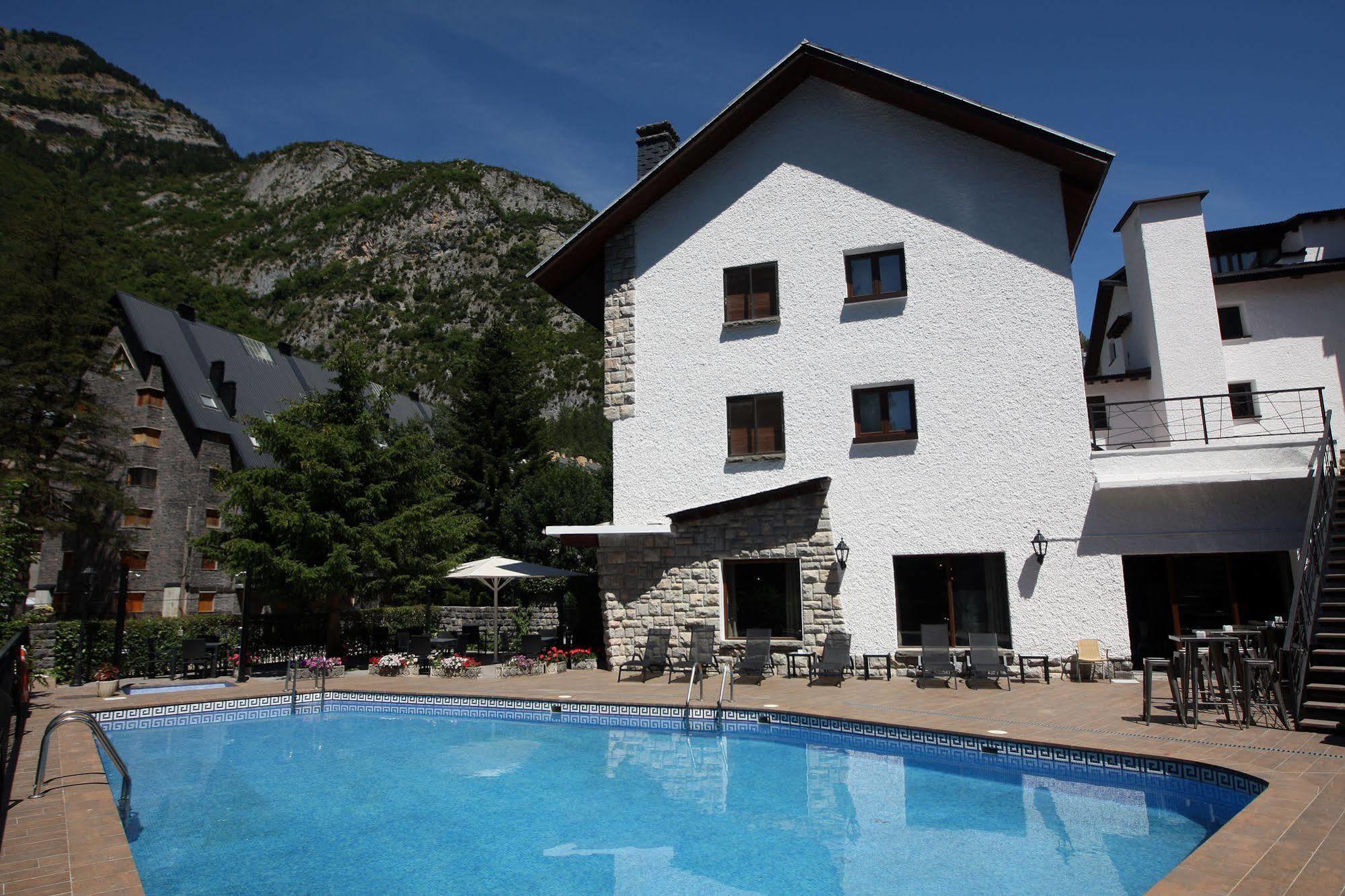 Hotel & Spa Real Villa Anayet Канфранк Екстер'єр фото